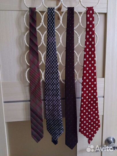 Галстуки, бабочки, воротники, платки