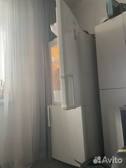 Холодильник Samsung RL-34 egsw