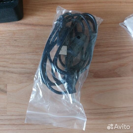 Beringer u-phoria um2 внешняя звуковая карта