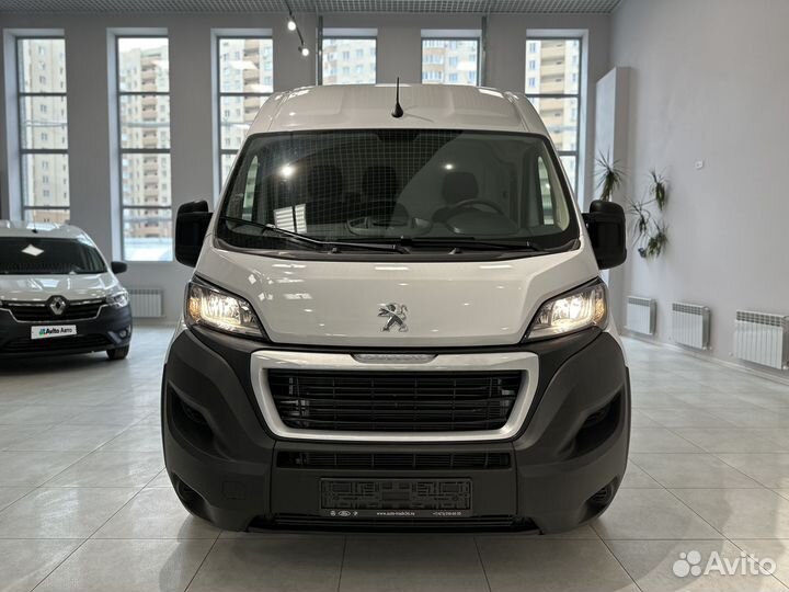 Peugeot Boxer цельнометаллический, 2023