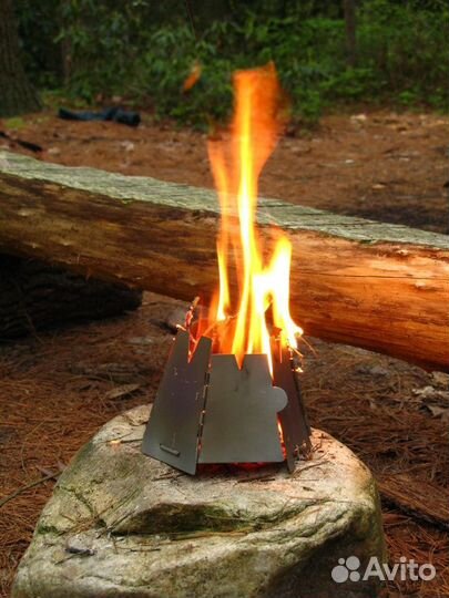 Подставка костровая с ветрозащитой,щепочница