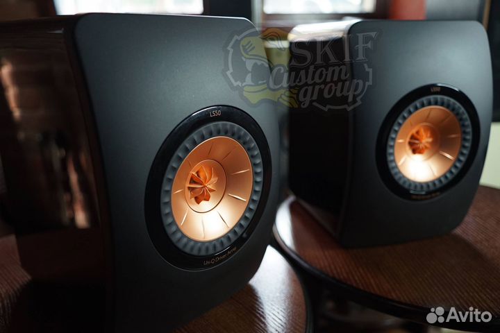 Полочная акустическая система KEF LS 50