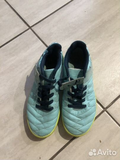 Детские вещи и кроссовки