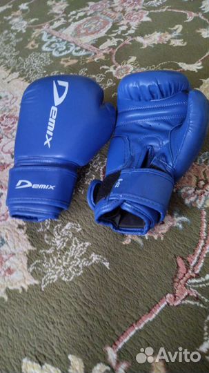 Боксерские перчатки