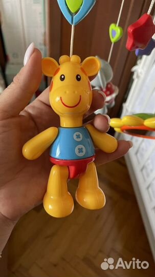 Музыкальная карусель на кроватку жирафик