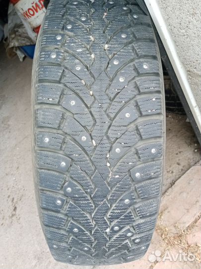 Pirelli Formula Ice 215/65 R16