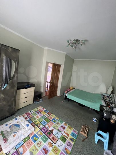 Дом 325 м² на участке 6,3 сот.