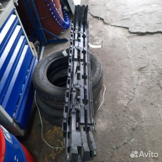 Усилитель заднего бампера volvo xc90 2011г целый