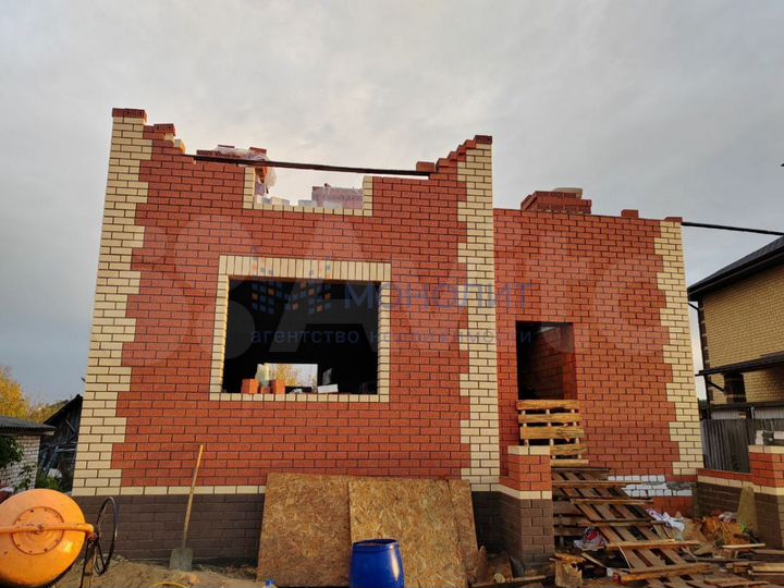 Дом 180 м² на участке 15 сот.