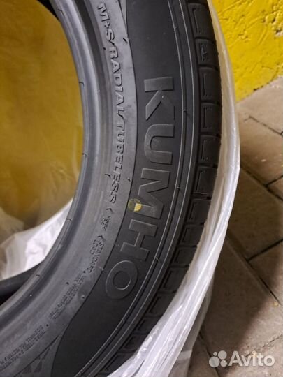 Kumho Solus HS63 215/60 R17