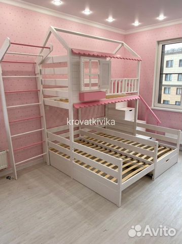 Кровать домик с 3 спальными местами