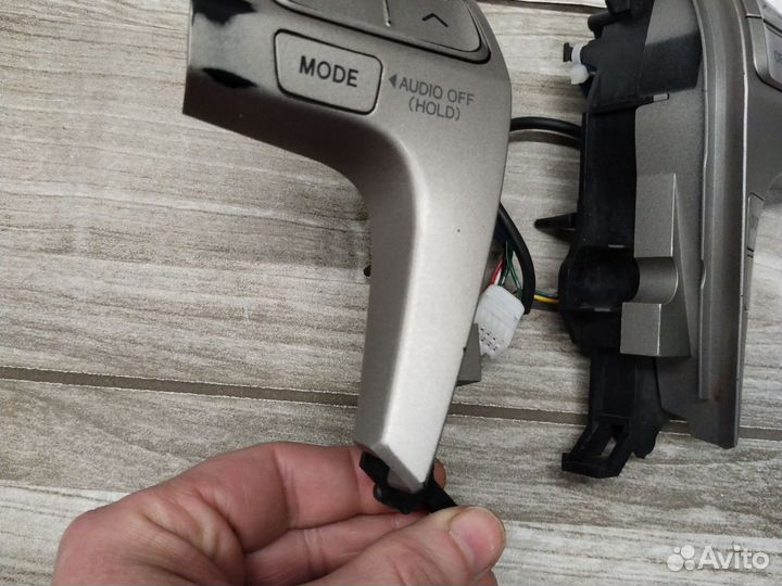 Кнопки руля Camry 40 Оригинал