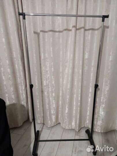 Вешалка напольная