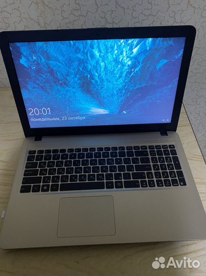 Ноутбук asus