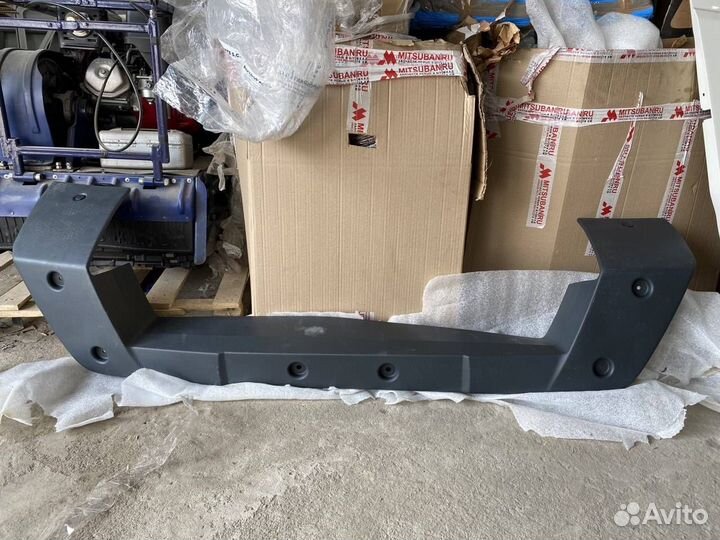 Накладка бампера Volvo FMX 82467991