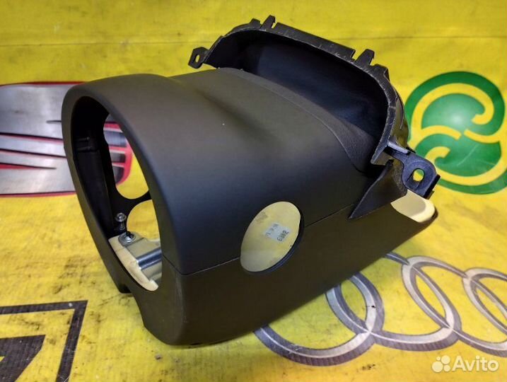 Кожух рулевой колонки Audi A6 универсал 2.8 CCE