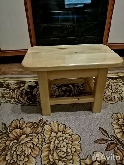 Маленькая табуретка