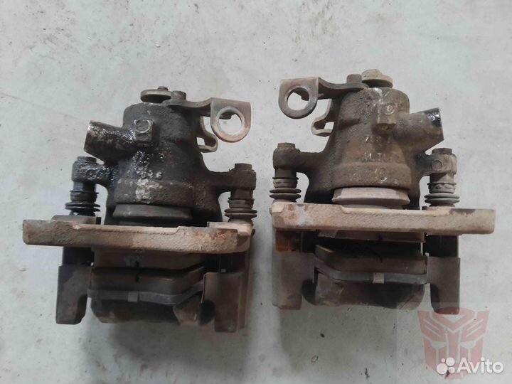 Суппорт тормозной передний Peugeot 407 6D, EW10A