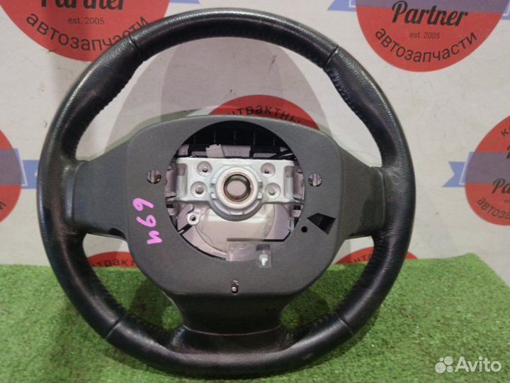 Руль Toyota Ractis NCP125 1NZ-FE 2011