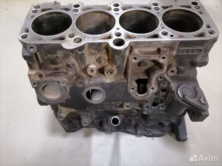 Блок цилиндров Volkswagen Passat B5 1.8 ADR 1998 г