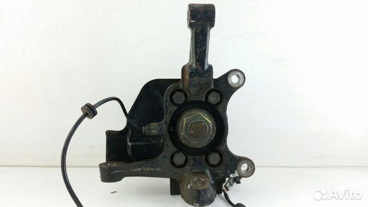 Ступица передняя правая Nissan Elgrand E51 2005