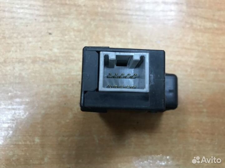 Блок электронный Nissan Cefiro A33 с1998-2007г Цеф