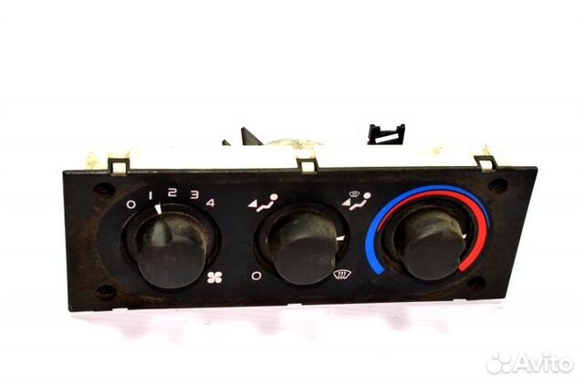 Панель переключателей отопителя кабины DAF CF75 (0