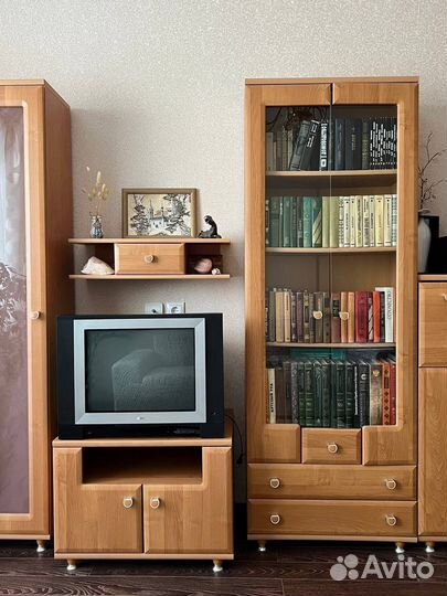 Шкаф в гостиную