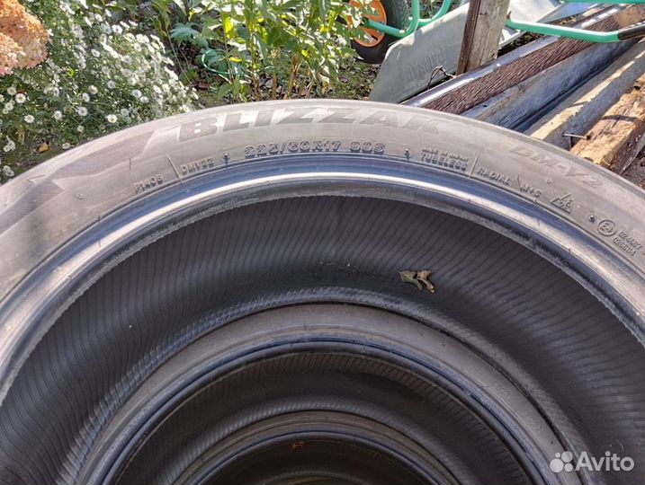 Bridgestone Blizzak DM-V2 225/60 R17 99S
