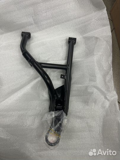 Рычаг передний верхний правый Can-Am BRP G2 19+