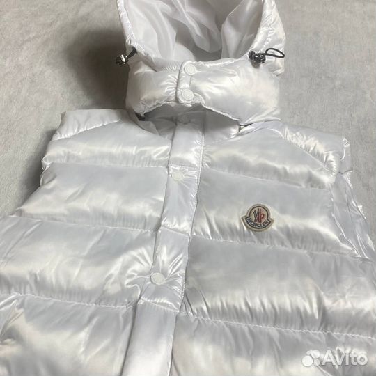 Жилетка весенняя Moncler