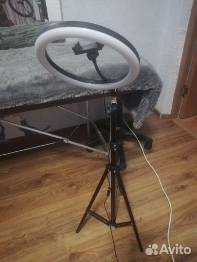 Кольцевая лампа со штативом бу