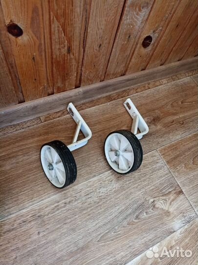 Велосипед детский 4 колесный