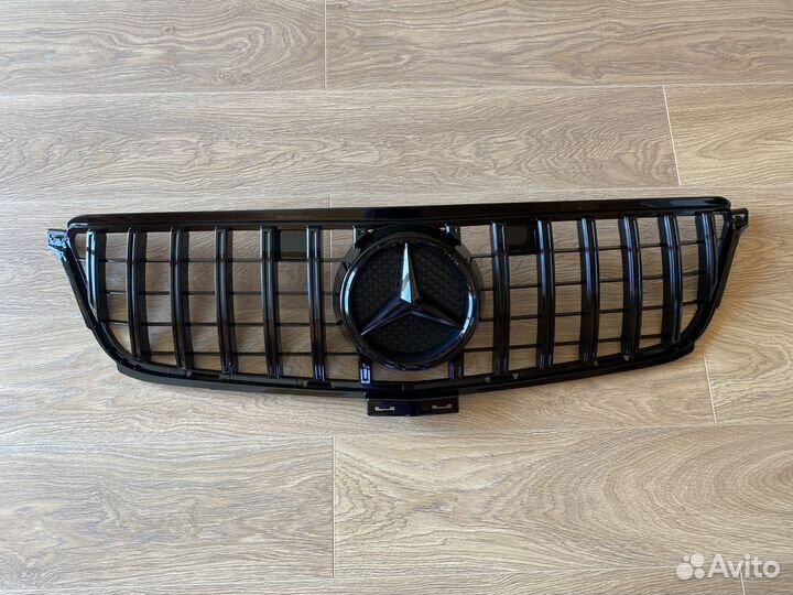 Решетка радиатора Mercedes ML 166 GT black