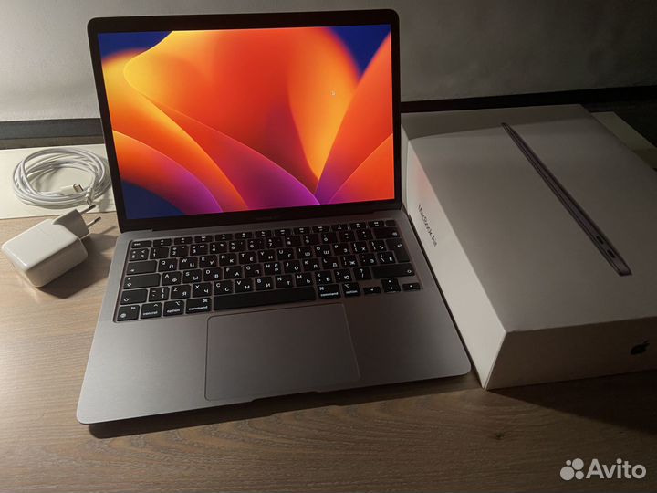 Ноутбук Apple MacBook Air 13 2020 M1 16gb 256gb