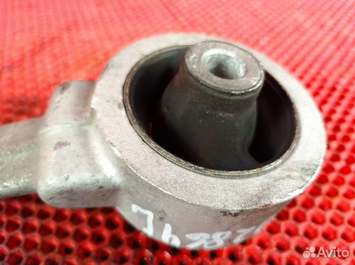 Рычаг подвески передний нижний левый Hyundai Genes