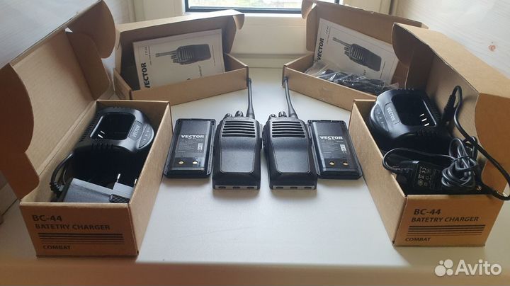 Рация Vector VT-44 Combat