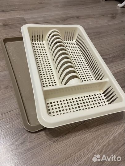 Сушилка для посуды с подносом