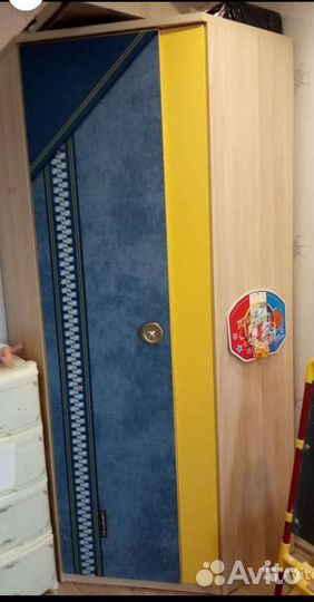 Шкаф угловой детский 