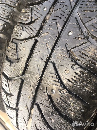 Bridgestone Ice Cruiser 7000 215/70 R16 100T