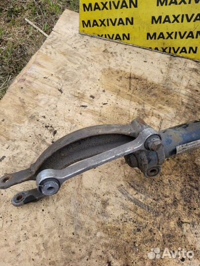 Стойка подвески передняя правая Audi A4 B8 2010