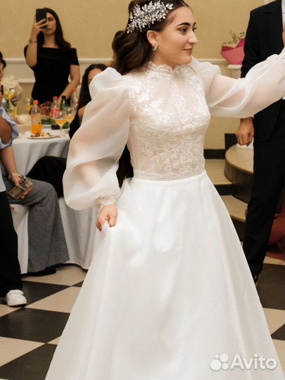 Свадебное платье