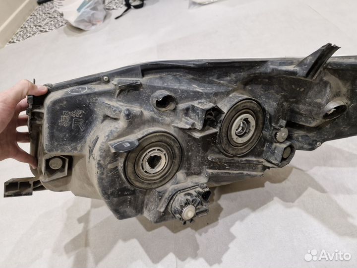 Передняя правая фара Land Cruiser Prado 150