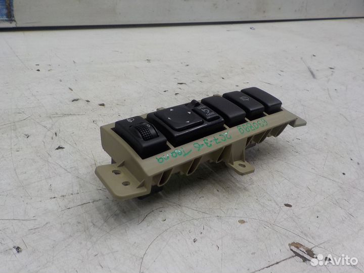 Блок управления зеркалами на Nissan Teana (J31)