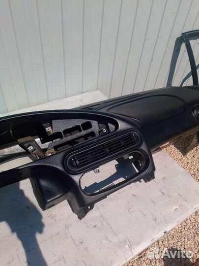 Торпеда Chevrolet Niva 2123. 2006 год