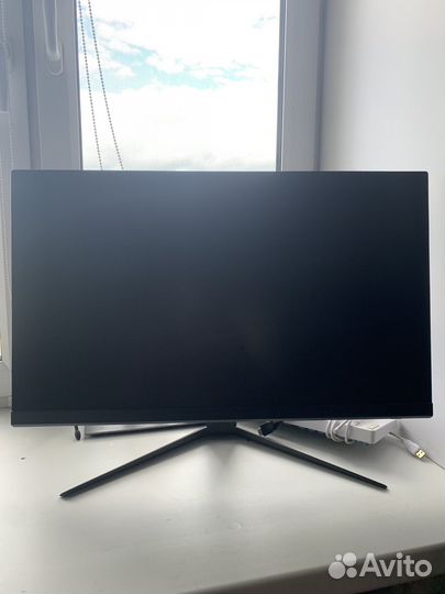 Продам два монитра