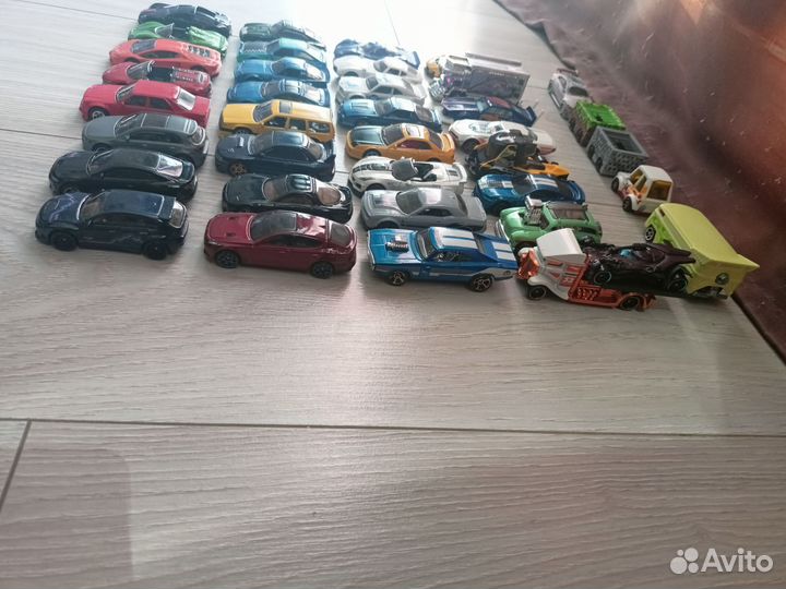 Hot wheels машинки