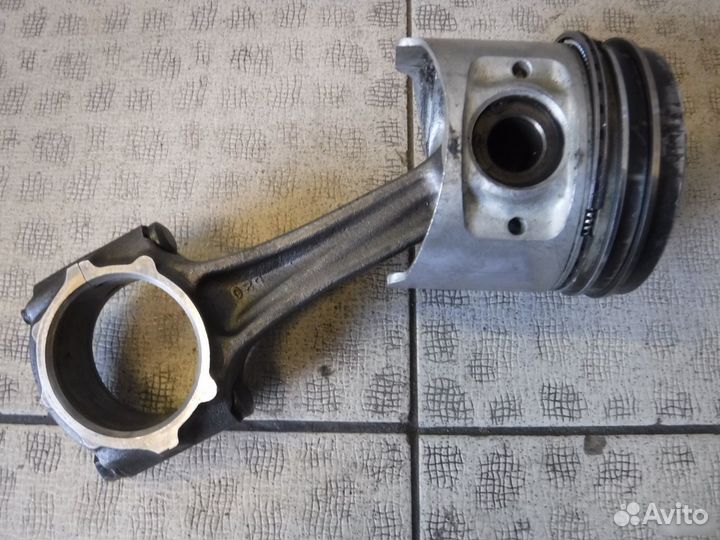 Поршни Mitsubishi Pajero (2) 2.8TD 4M40