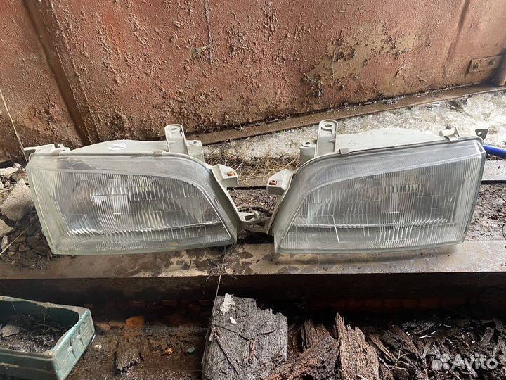 Комплект фар toyota caldina koito (оригинал)