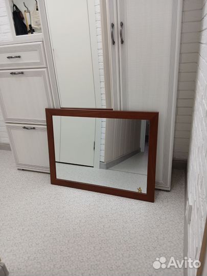 Зеркало настенное